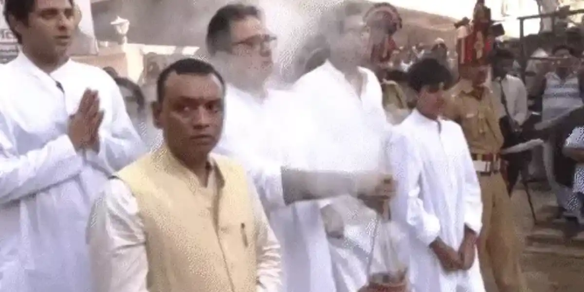 एक्टर-डायरेक्टर मनोज कुमार को दी गई अंतिम विदाई: राजकीय सम्मान के साथ अंतिम संस्कार